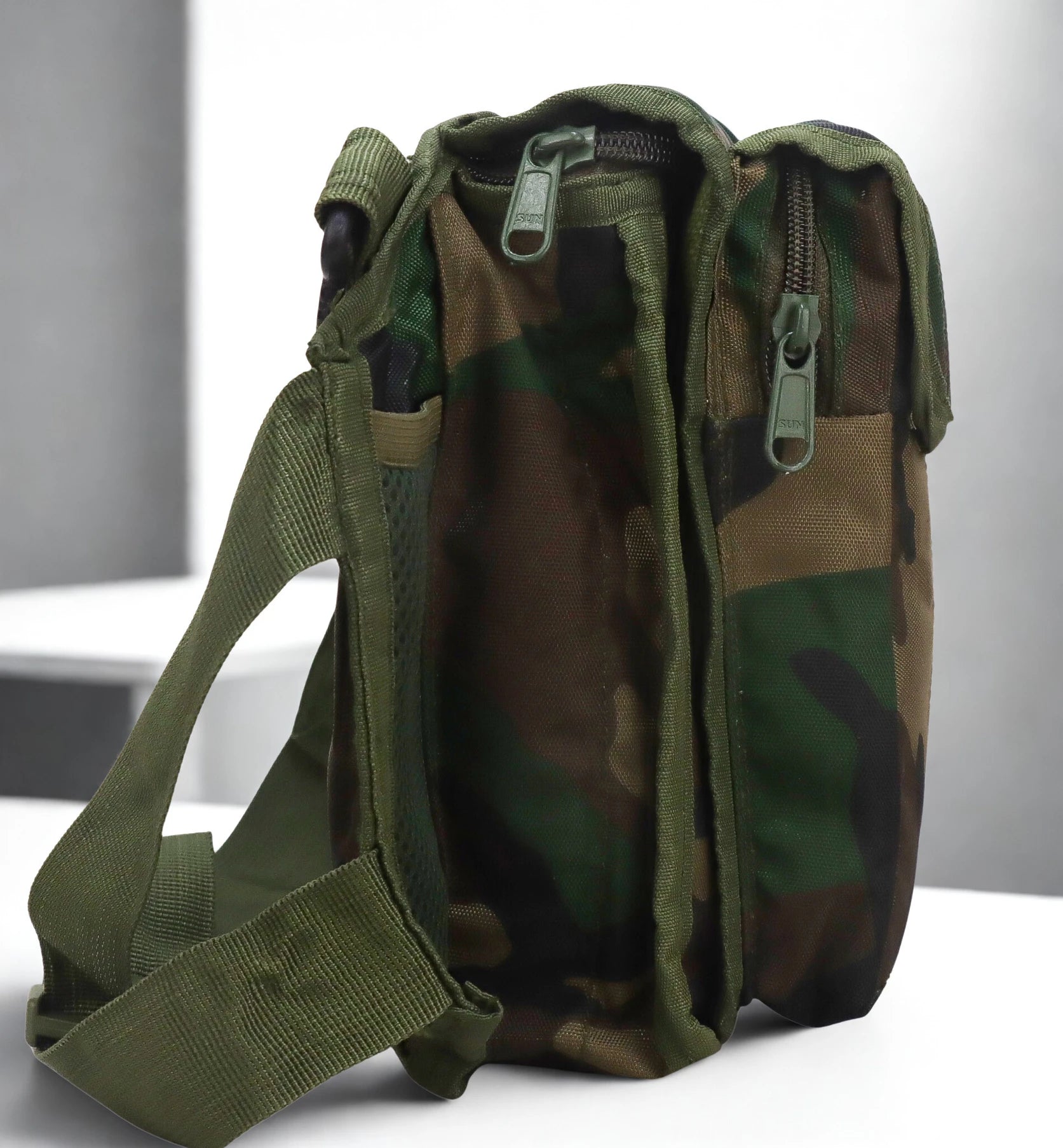 AZAD GEARS ARMY MAGAZINE POUCH 5 LTR WITH 5 MAGAZINE COMPARTMENTS FOR TREKKING AND TRAVELLING | MEN & WOMEN | ARMY GREEN CAMOUFLAGE| FREE SIZE