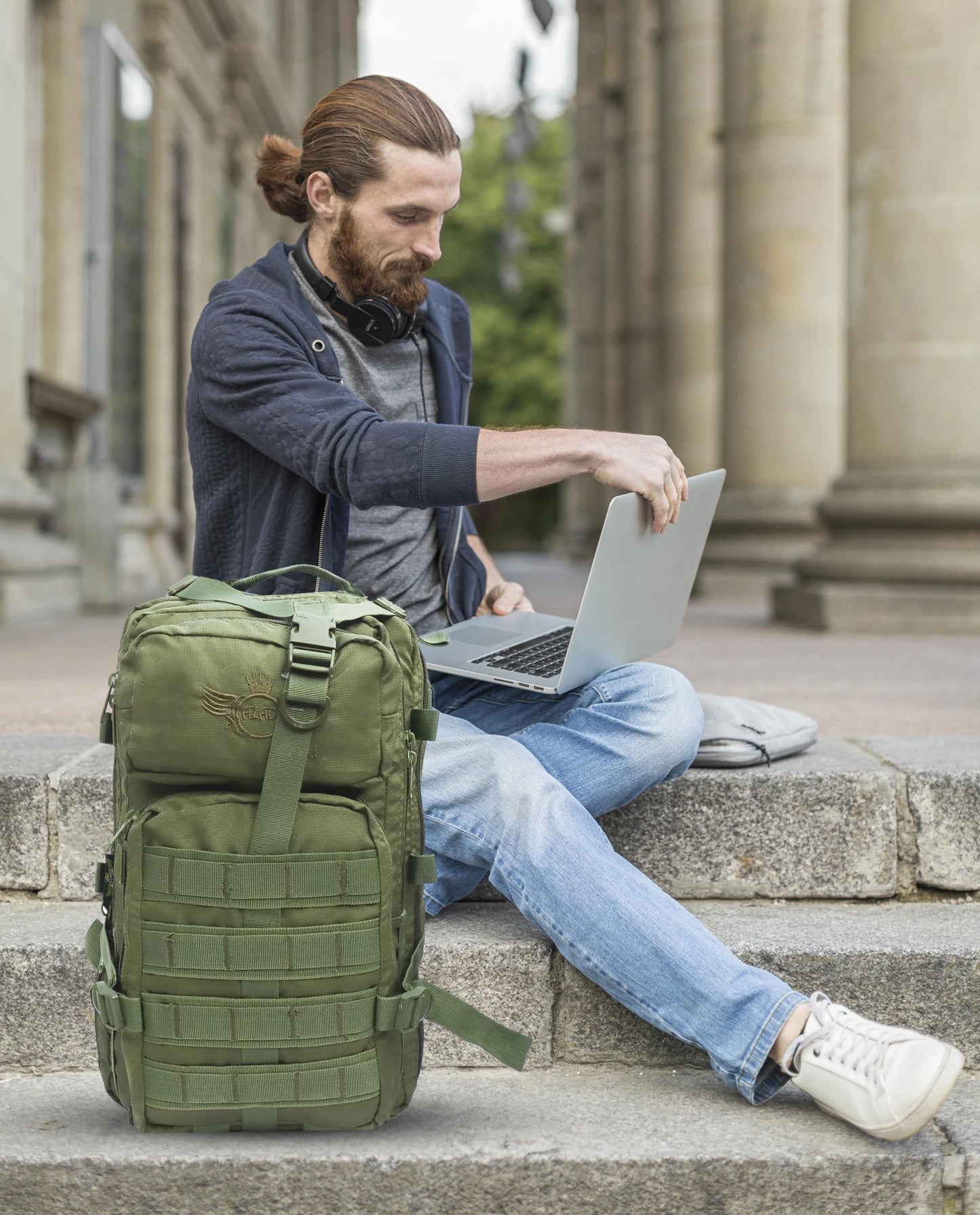 AZAD GEARS ARMY ROYAL 52 LTR BACKPACK WITH EXTRA SPACE WITH 3 COMPARTMENTS AND 5 POCKETS FOR TREKKING AND TRAVELLING | MEN & WOMEN | ARMY GREEN| FREE SIZE