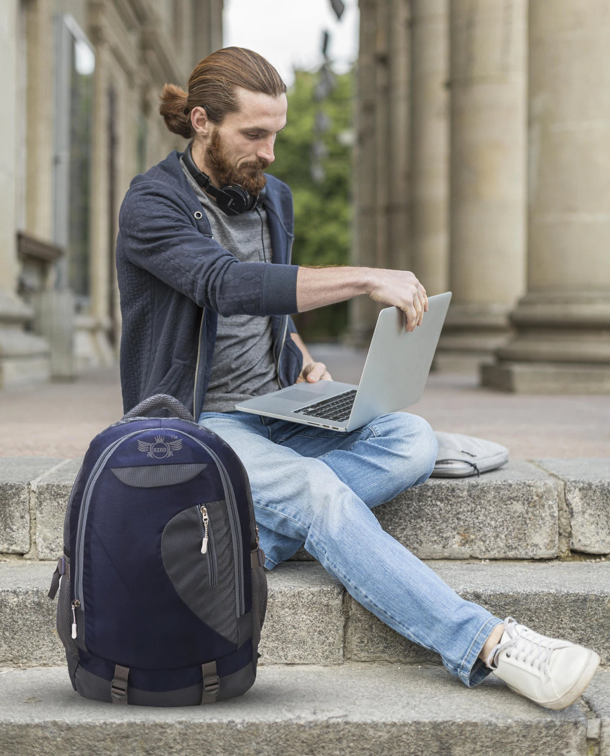 AZAD GEARS CIVIL LITE WEIGHT 40 LTR BACKPACK WITH EXTRA SPACE WITH 2 COMPARTMENTS AND 2 POCKETS FOR TREKKING AND TRAVELLING |MEN & WOMEN | SIDE CHAIN NAVY BLUE | FREE SIZE